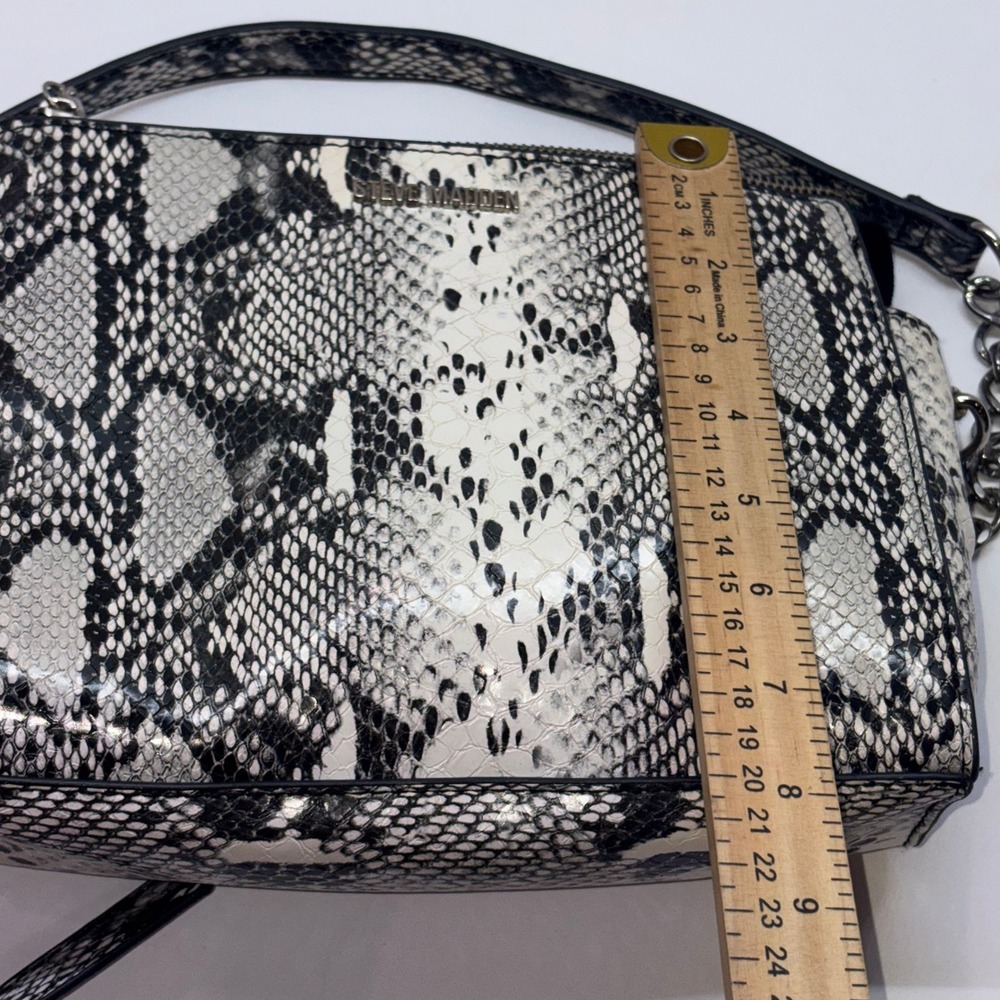 Crossbody Bag Blexi Womens Black White Snakeskin Steve Madden - Picture 8 of 14